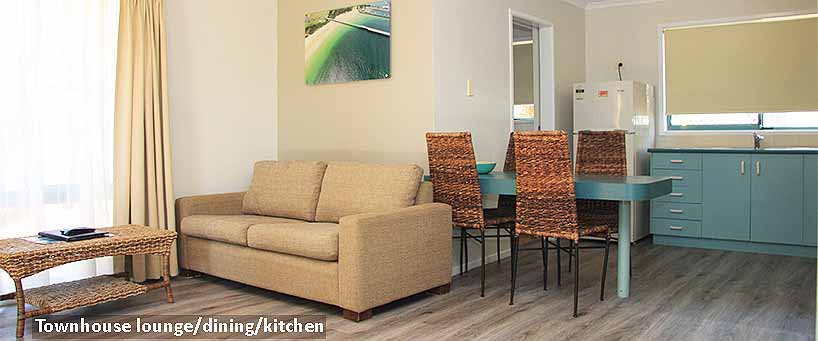 Townhouse lounge dining Aqua Villa API Coffs Harbour.jpg (1) (1) (1)